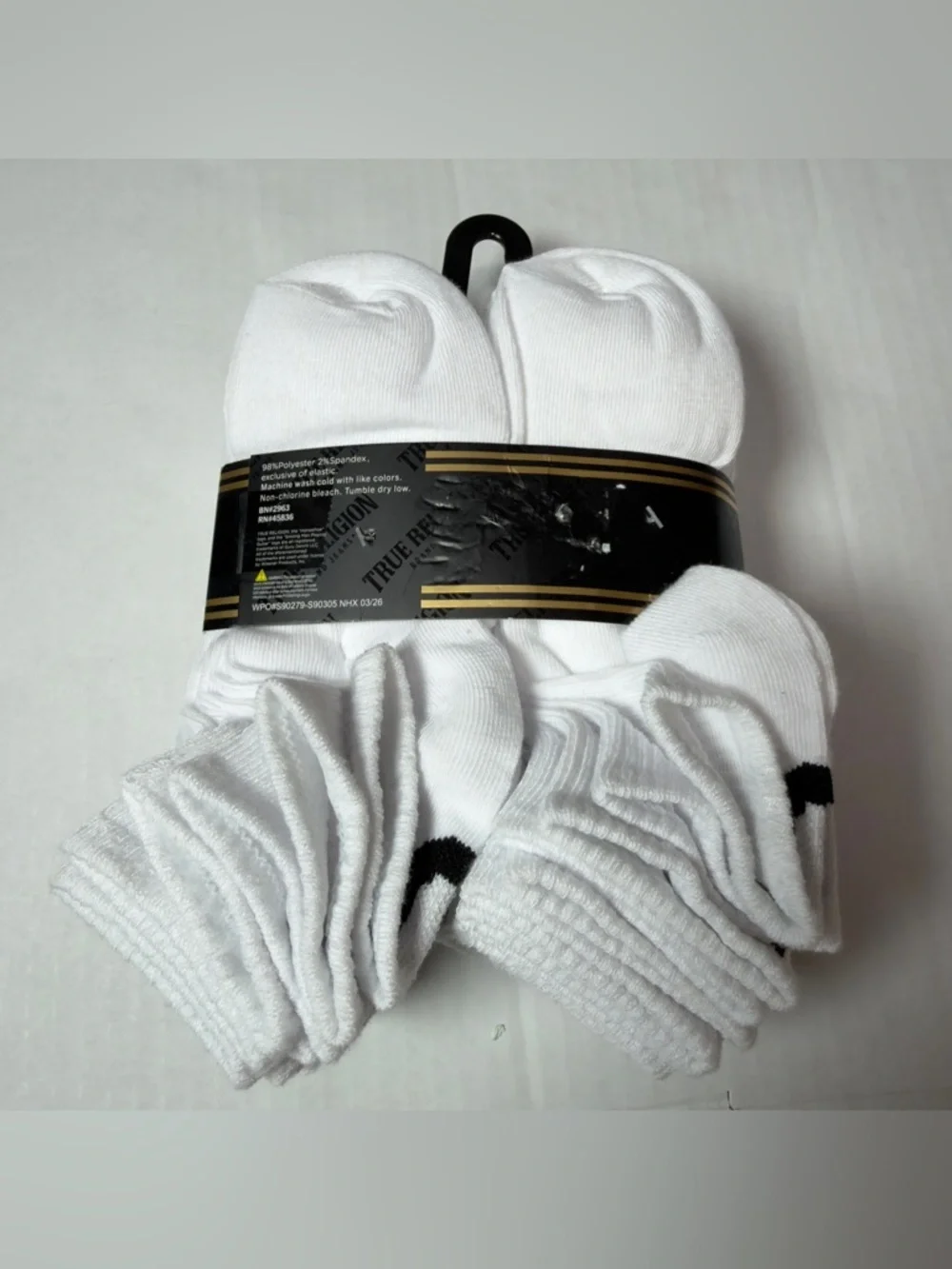 True Religion White Athletic Quarter Socks - Pack